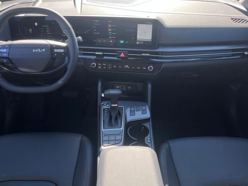 New 2026 Kia Sportage SX image 11