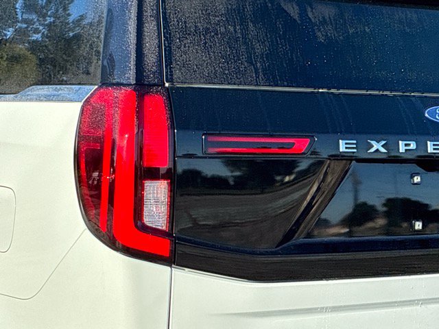 Used 2025 Ford Expedition Max Platinum AWD/4WD image 13