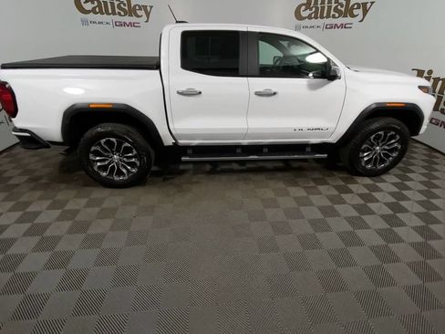 Used 2023 GMC Canyon Denali AWD/4WD image 9