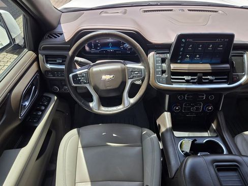 Used 2022 Chevrolet Tahoe LT w/ LT Signature Plus Package RWD image 16