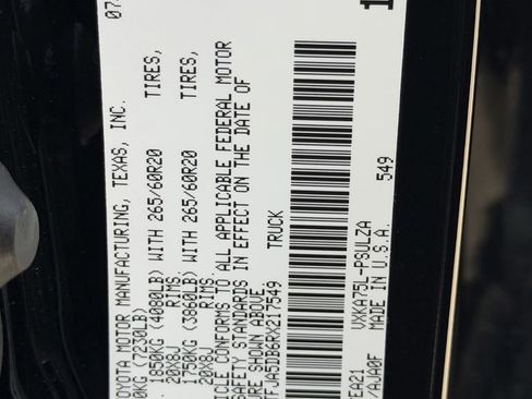 Used 2024 Toyota Tundra Limited w/ Power Package image 32