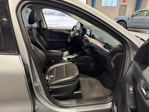 Used 2022 Ford Escape SEL image 14