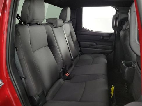 Used 2025 Toyota Tacoma SR5 AWD/4WD image 16