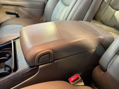 Used 2004 GMC Yukon XL Denali image 19