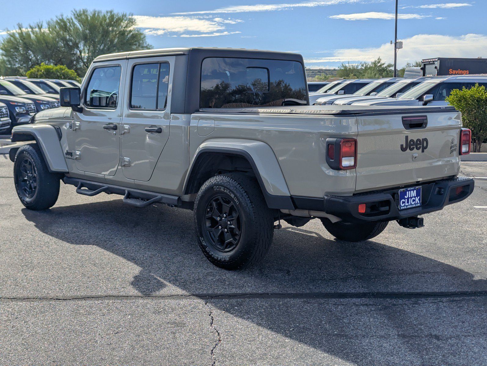 Used 2022 Jeep Gladiator Sport AWD/4WD image 5