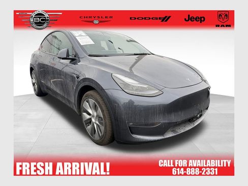 Used 2023 Tesla Model Y Long Range image 1