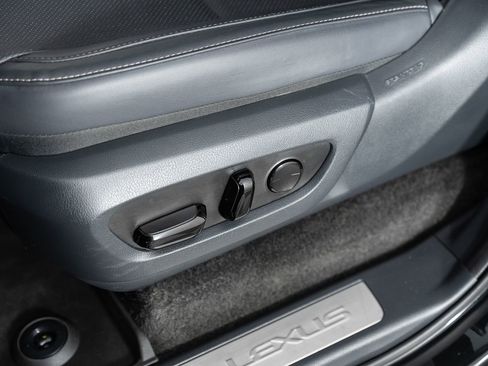 Used 2025 Lexus GX 550 image 16