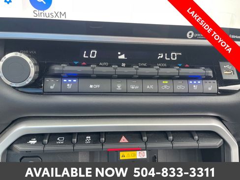 Used 2023 Toyota Tundra Platinum AWD/4WD image 35