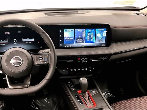 New 2026 Nissan Kicks SR w/ Cold Weather Package image 7