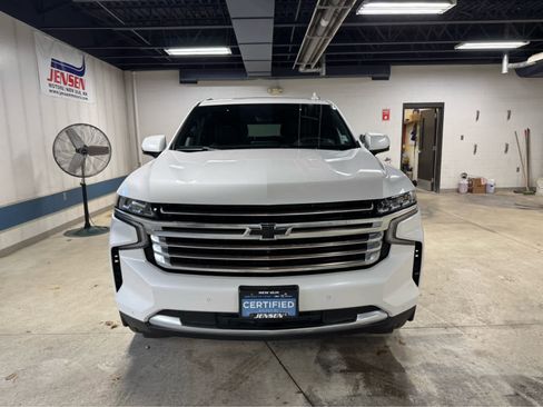 Certified 2023 Chevrolet Suburban High Country image 2