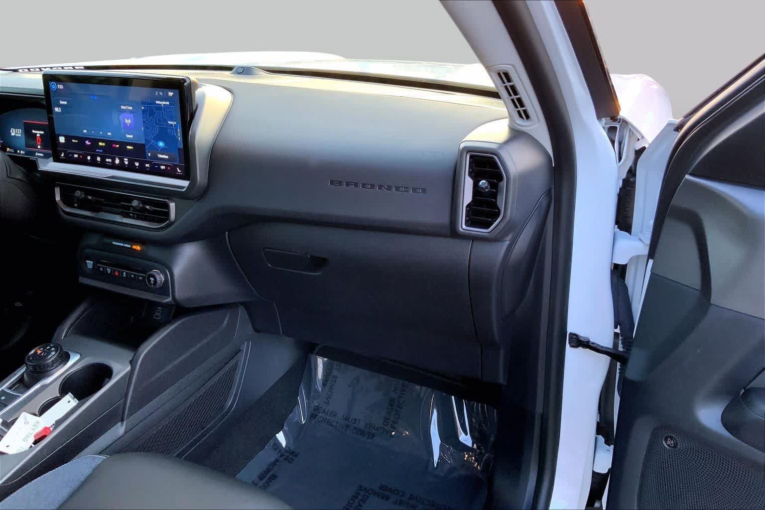 Used 2025 Ford Bronco Sport Outer Banks w/ Outer Banks Tech Package+ AWD/4WD image 16