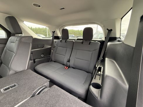Used 2025 Ford Explorer Active RWD image 25