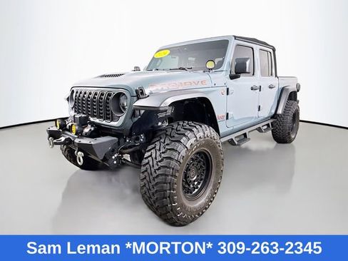 Used 2024 Jeep Gladiator Mojave w/ Convenience Group image 3
