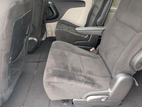 Used 2015 Dodge Grand Caravan SE w/ Quick Order Package 29E SE FWD image 15