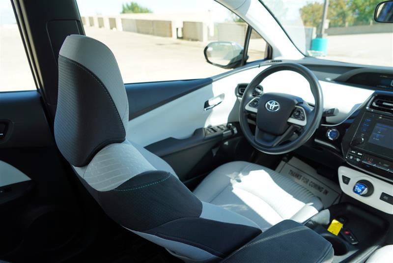 Used 2016 Toyota Prius Two FWD image 33