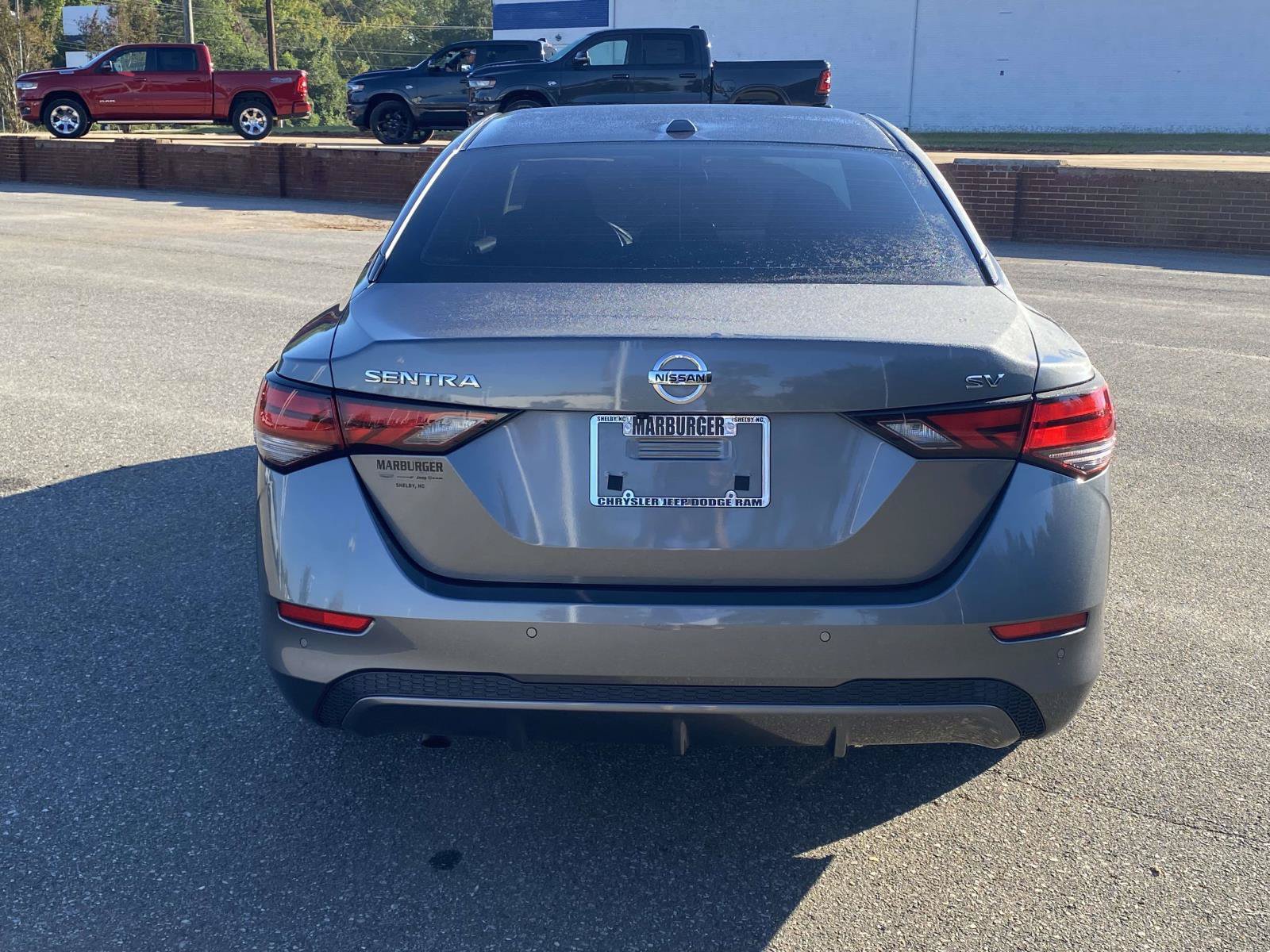 Used 2021 Nissan Sentra SV FWD image 8