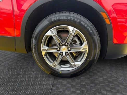 Used 2024 Chevrolet Blazer LT image 9