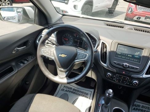 Used 2018 Chevrolet Equinox LT AWD/4WD image 17