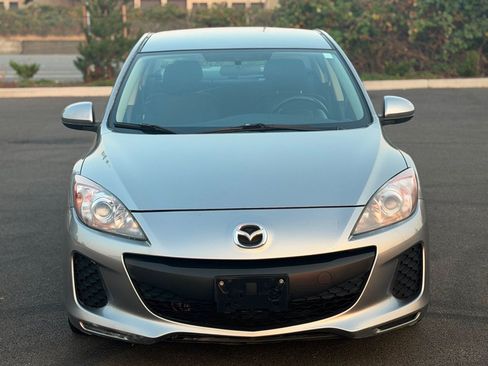 Used 2012 MAZDA MAZDA3 i Touring FWD image 3