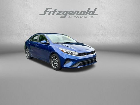 Used 2022 Kia Forte LXS w/ LXS Technology Package FWD image 1