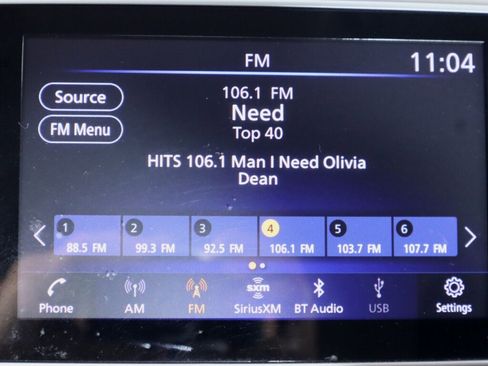 Used 2021 Nissan Versa SV FWD image 15