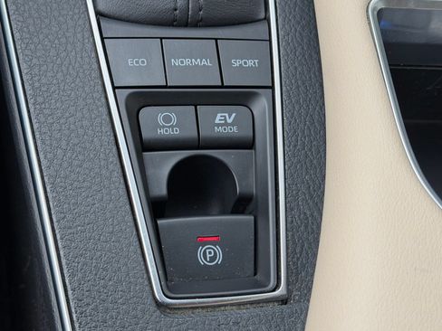 Used 2019 Toyota Avalon Limited w/ Advanced Safety Package FWD image 32