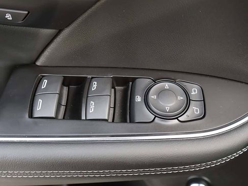 Used 2023 Buick Envision Essence w/ Sport Touring Package image 44