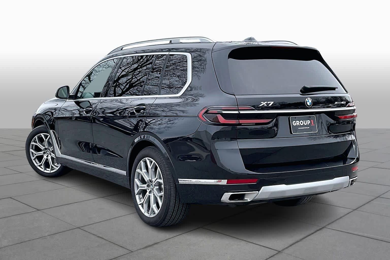 Used 2025 BMW X7 xDrive40i w/ Premium Package AWD/4WD image 11
