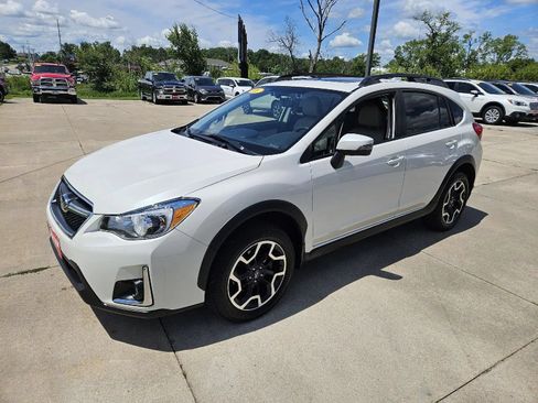Used 2016 Subaru Crosstrek 2.0i Limited AWD/4WD image 3