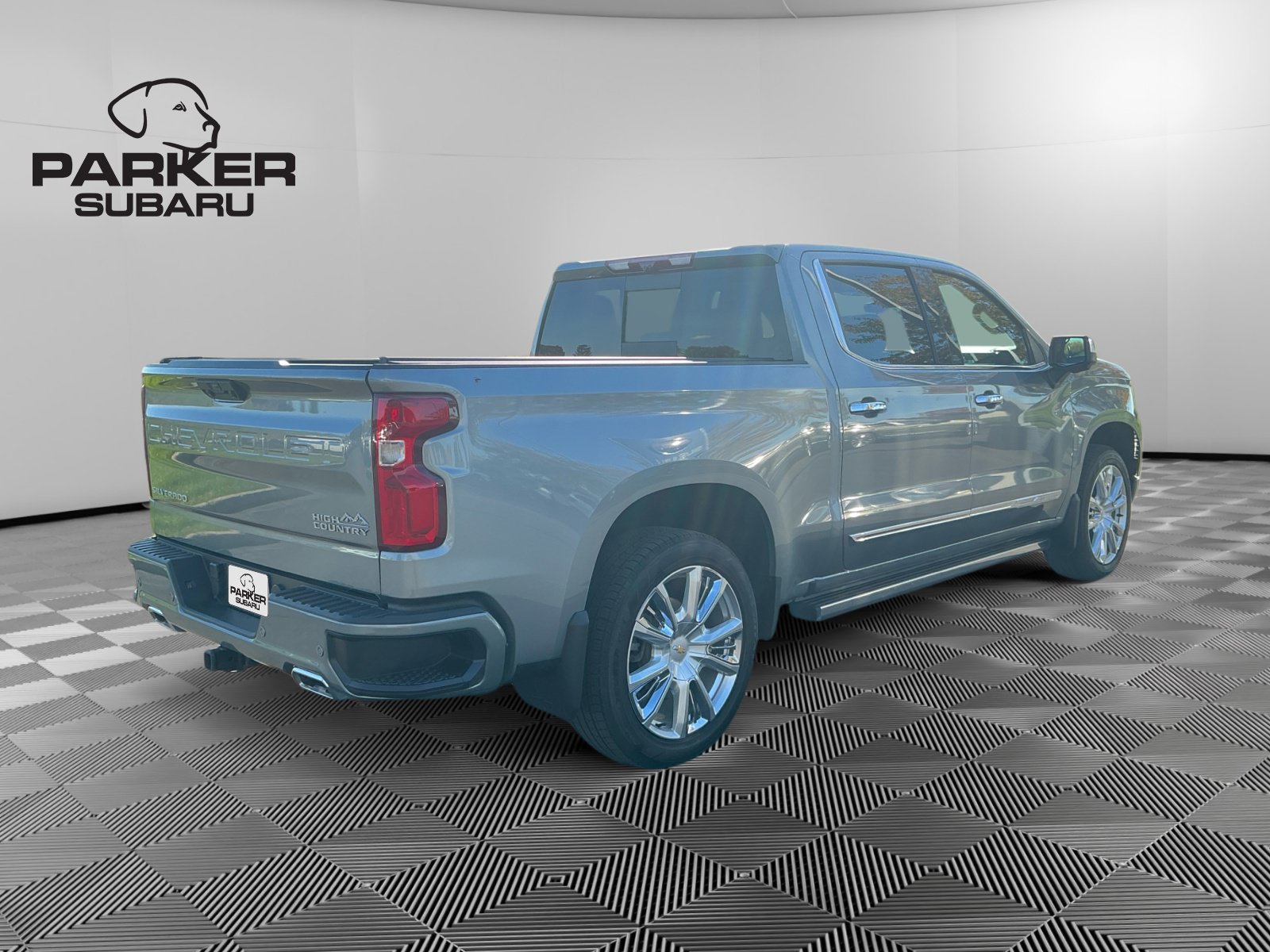 Used 2023 Chevrolet Silverado 1500 High Country w/ High Country Premium Package AWD/4WD image 5