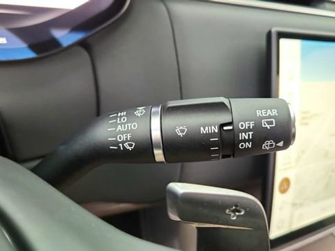 Used 2025 Land Rover Range Rover SE image 41