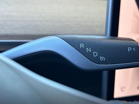 Used 2022 Tesla Model 3 Long Range AWD/4WD image 16