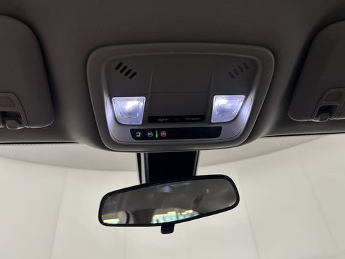 Used 2020 Chevrolet Malibu LT FWD image 19