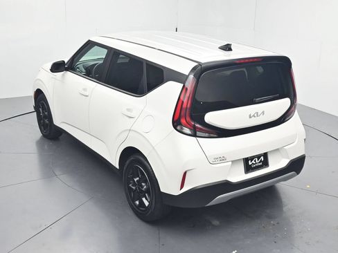 Certified 2025 Kia Soul LX w/ LX Technology Package FWD image 43