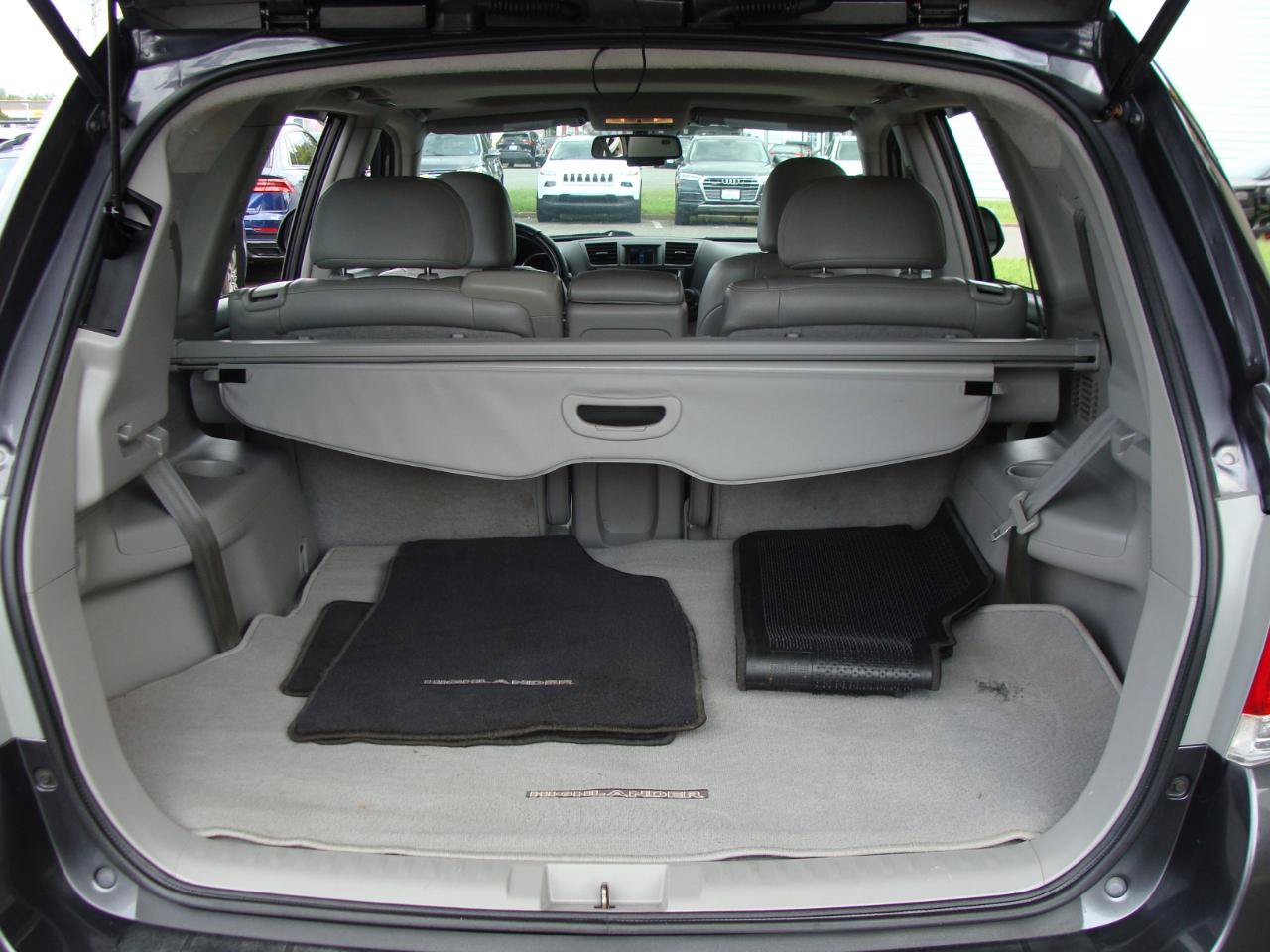 Used 2013 Toyota Highlander SE AWD/4WD image 24
