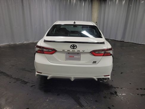 Used 2023 Toyota Camry SE image 7