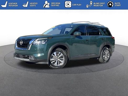 Used 2022 Nissan Pathfinder SL image 1