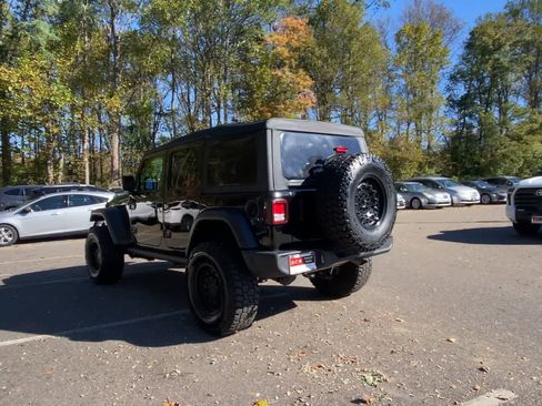 Used 2022 Jeep Wrangler Unlimited Sport image 9