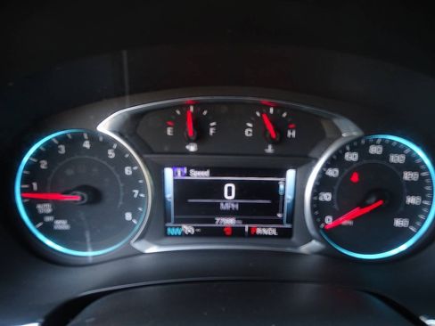 Used 2018 Chevrolet Traverse AWD LT w/ 2LT image 25