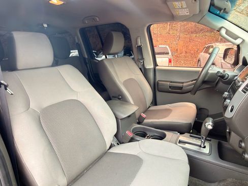 Used 2013 Nissan Xterra S w/ Value Package image 14