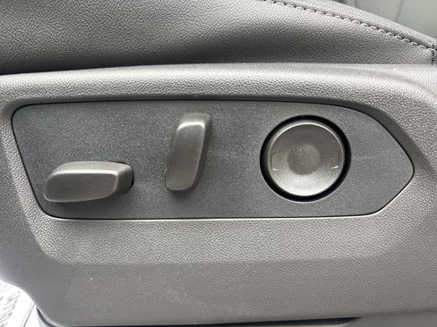 New 2026 Chevrolet Suburban LT w/ Comfort Package image 13