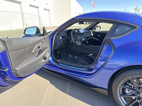 Used 2025 Toyota Supra image 12