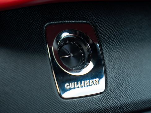 Certified 2023 Rolls-Royce Cullinan image 30