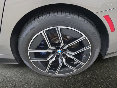 Used 2023 BMW 760i xDrive 760i xDrive image 32