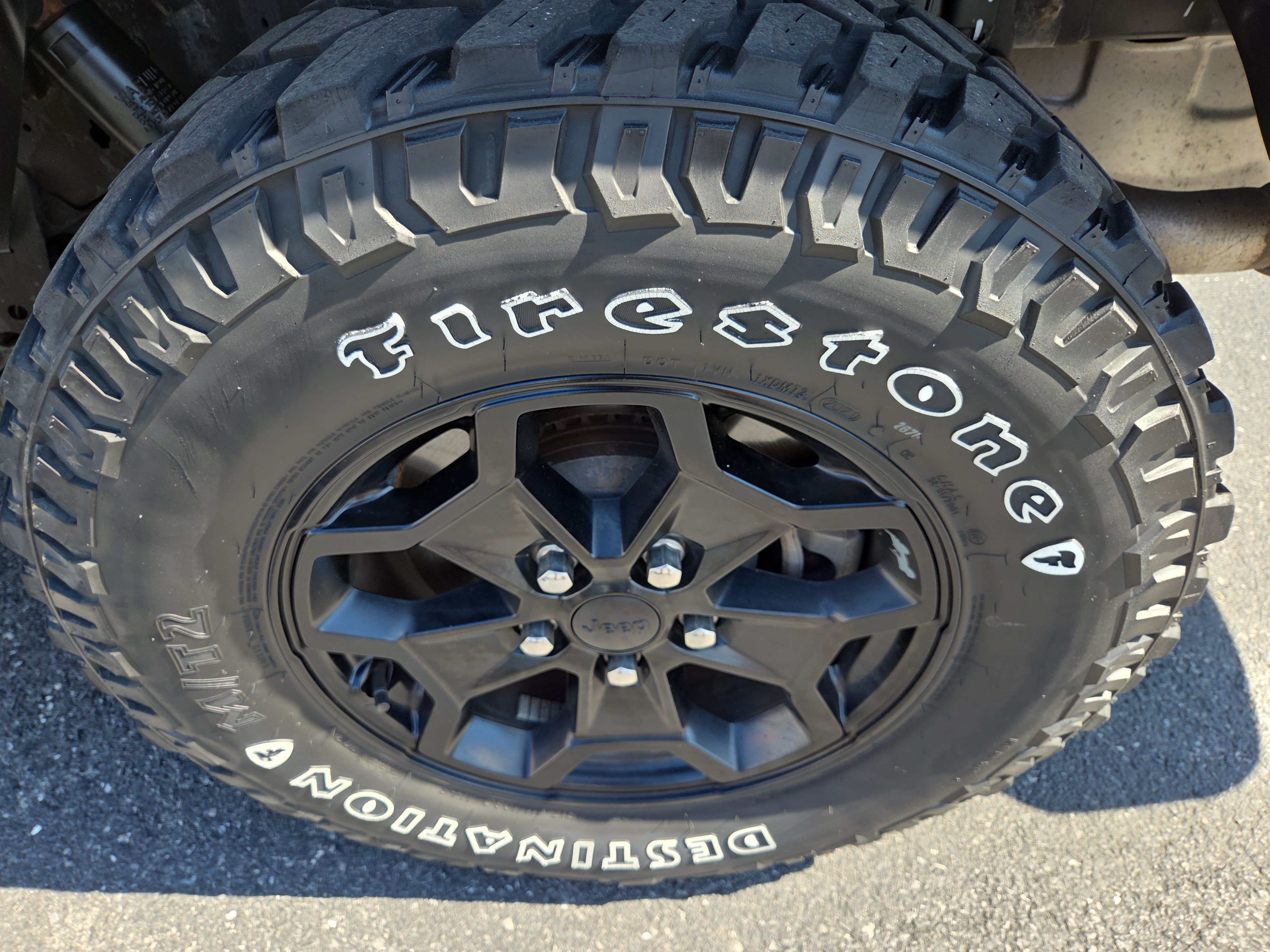 Certified 2022 Jeep Gladiator Sport AWD/4WD image 12