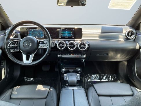 Used 2022 Mercedes-Benz A 220 image 10