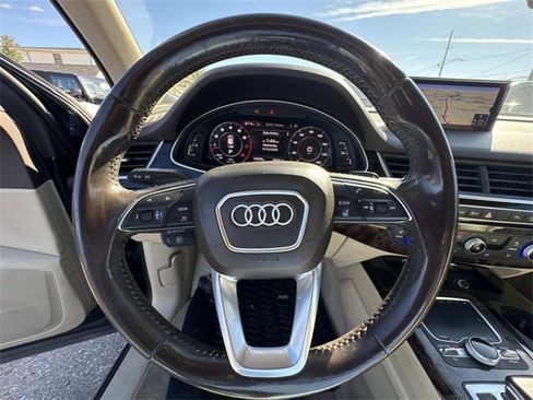 Used 2017 Audi Q7 3.0T Premium Plus w/ Premium Plus Package image 28