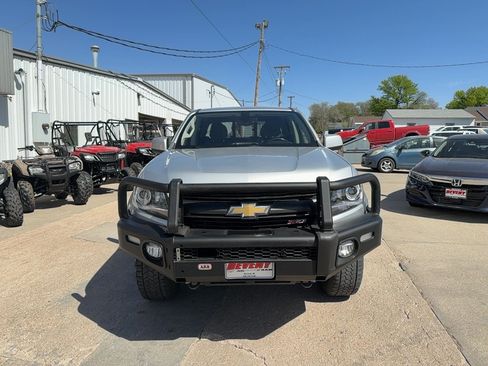 Used 2018 Chevrolet Colorado Z71 AWD/4WD image 3