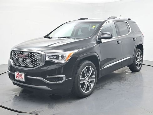 Used 2019 GMC Acadia Denali w/ Technology Package image 2