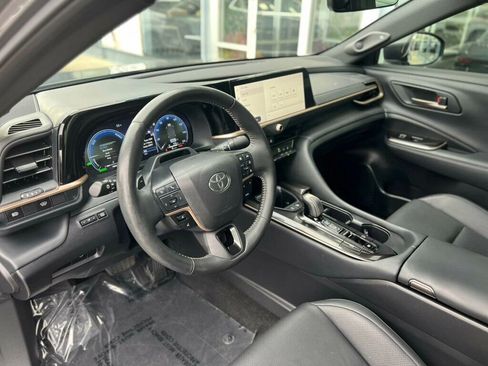 Used 2024 Toyota Crown Platinum image 52